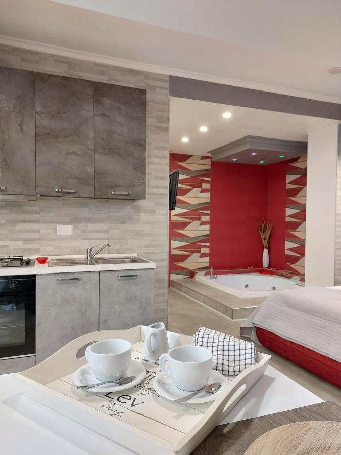 Sweet Home&Wellness Luxury Apartment Nettuno Extérieur photo