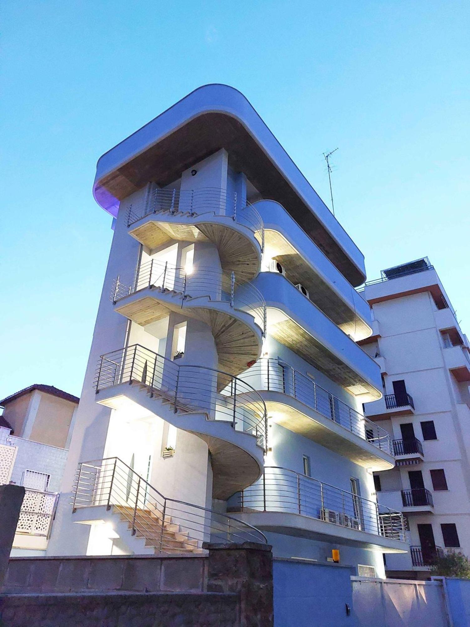 Sweet Home&Wellness Luxury Apartment Nettuno Extérieur photo