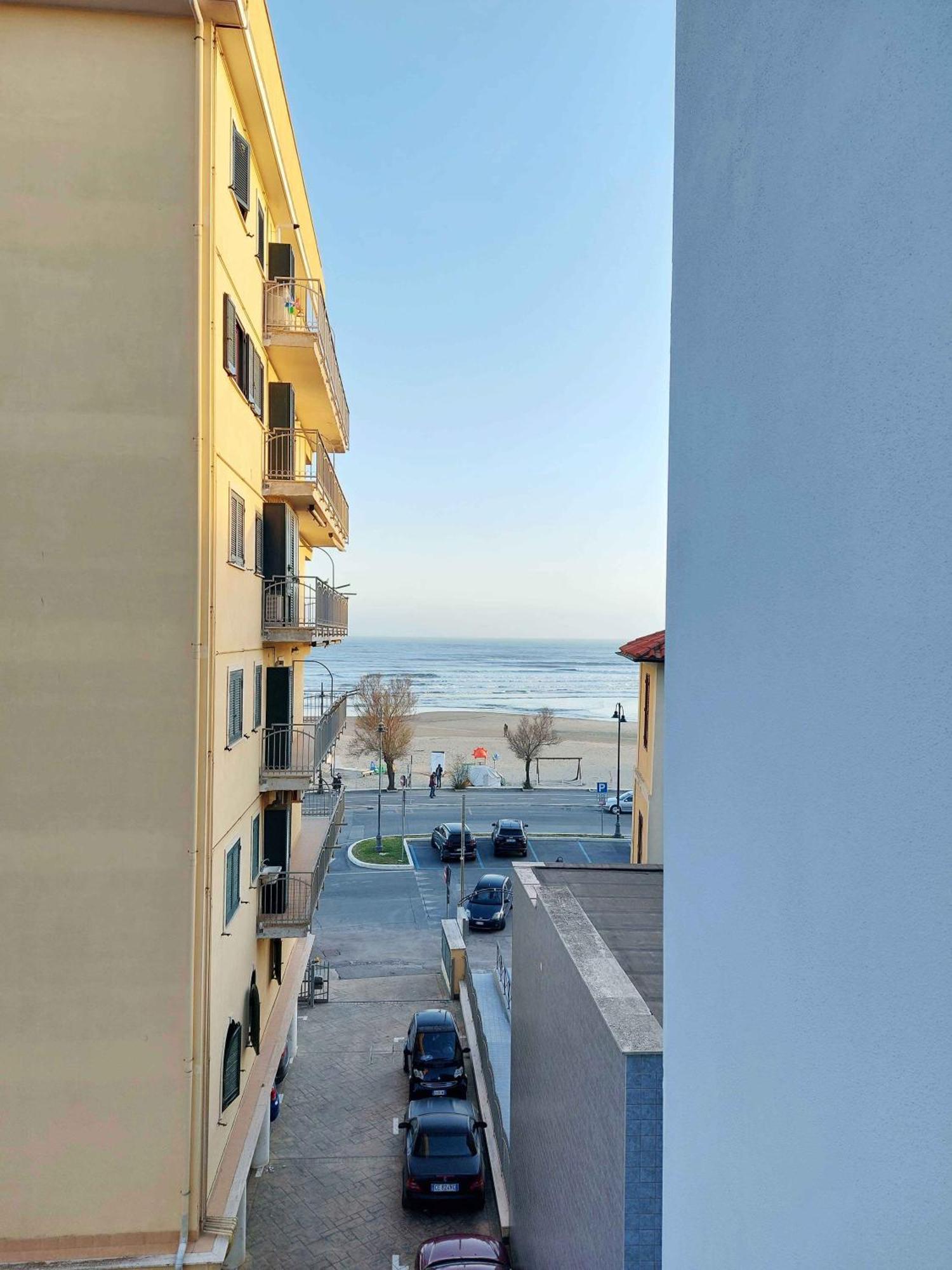 Sweet Home&Wellness Luxury Apartment Nettuno Extérieur photo