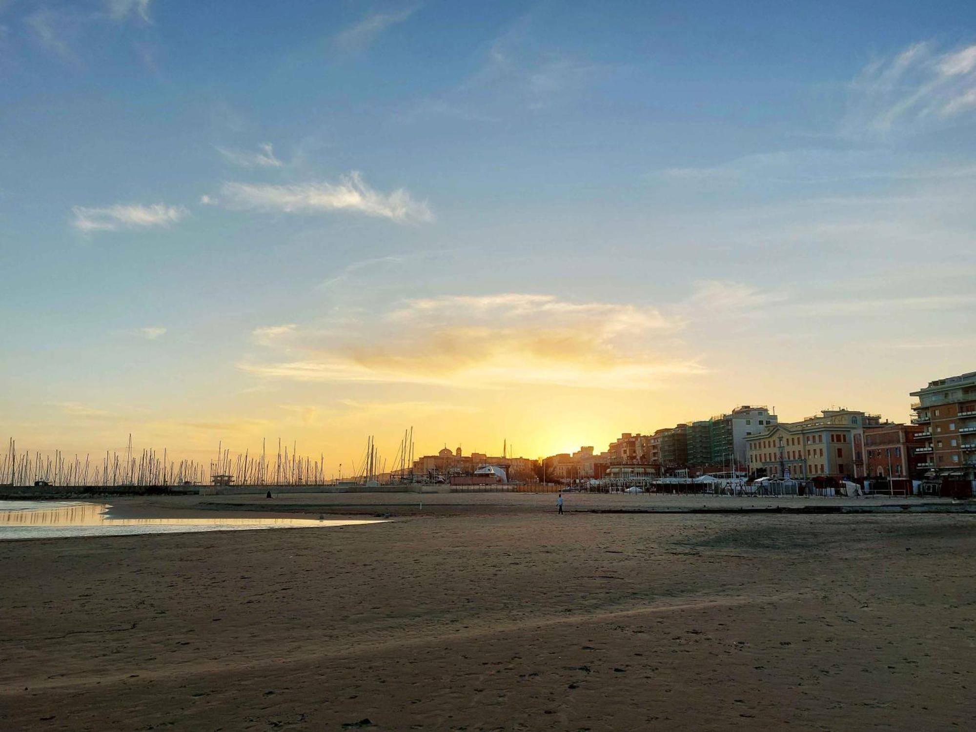 Sweet Home&Wellness Luxury Apartment Nettuno Extérieur photo