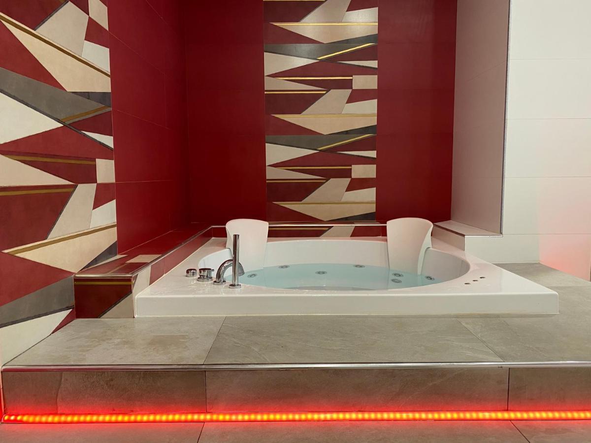 Sweet Home&Wellness Luxury Apartment Nettuno Extérieur photo